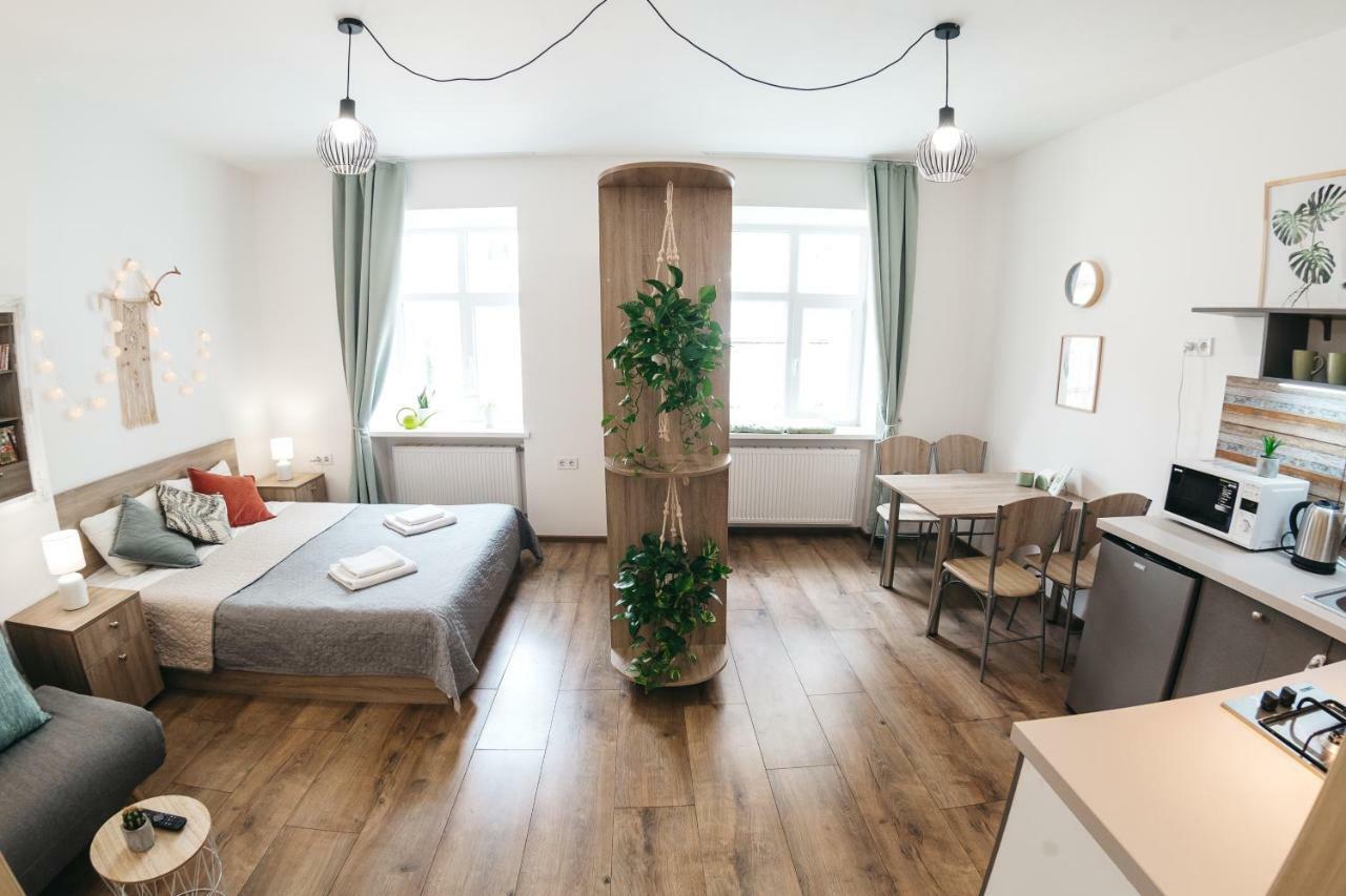 "Green Oasis Apartment" Lviv Dış mekan fotoğraf